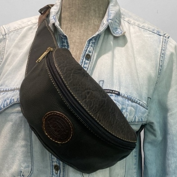 Roots Handbags - Roots Black Crossbody Leather Bag Fanny pack